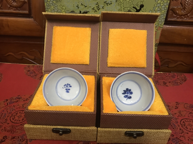 古玩陶瓷清康熙精品花卉洞石主人杯一對拍賣，當前價格1999元