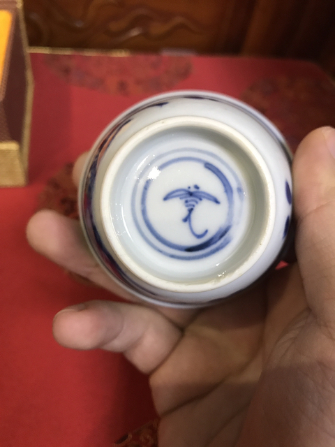 古玩陶瓷清康熙精品“花卉洞石”主人杯一對拍賣，當前價格1999元