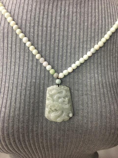 古玩玉器龍牌子拍賣,當前價格580元