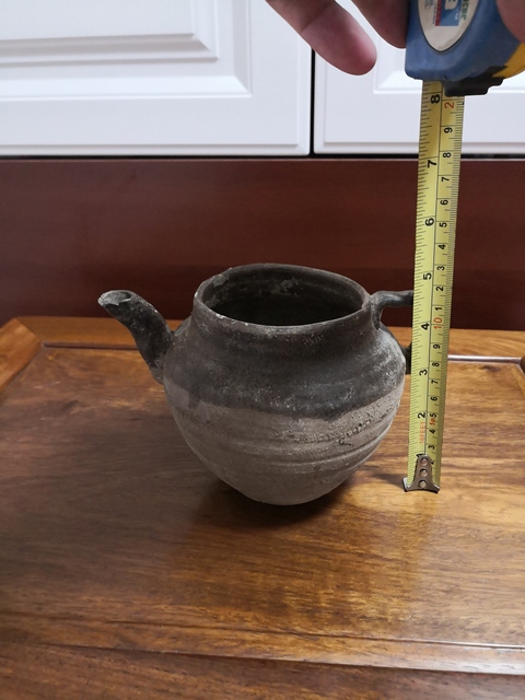 古玩陶瓷執(zhí)壺拍賣，當(dāng)前價格0元