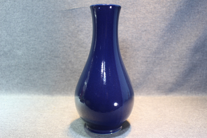 古玩陶瓷建國初期1959年祭藍(lán)釉玉壺春賞瓶，距今70年歷史拍賣，當(dāng)前價格1999元