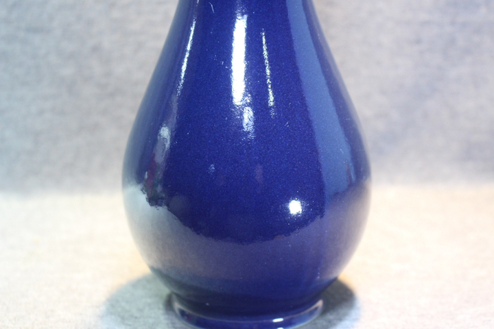 古玩陶瓷建國初期1959年祭藍(lán)釉玉壺春賞瓶，距今70年歷史拍賣，當(dāng)前價格1999元