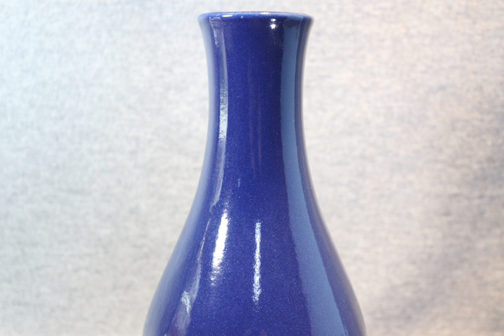 古玩陶瓷建國初期1959年祭藍(lán)釉玉壺春賞瓶，距今70年歷史拍賣，當(dāng)前價格1999元