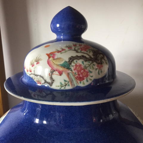 古玩陶瓷清光緒灑藍釉開光粉彩博古清供花鳥紋將軍蓋拍賣，當前價格38000元