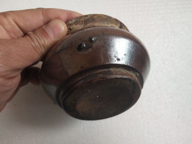 古玩陶瓷清代醬釉香爐拍賣，當前價格228元
