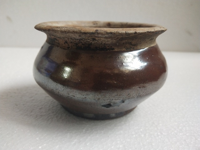 古玩陶瓷清代醬釉香爐拍賣,當前價格228元