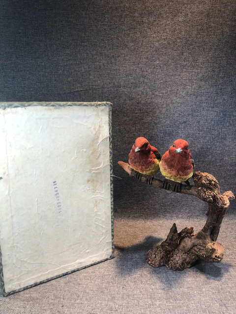 古玩陶瓷70年代仿生小鳥擺件，原盒原包裝拍賣，當(dāng)前價格999元