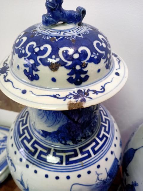 古玩陶瓷清代青花山水通景樊壯罐一對拍賣,當前價格28888元