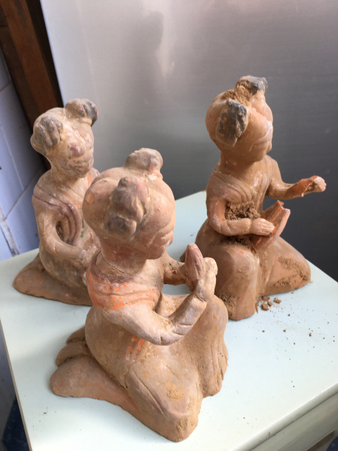 古玩陶瓷【兩晉南北朝】彩繪陶宮廷伎樂俑（博物館級藏品）拍賣，當前價格22600元