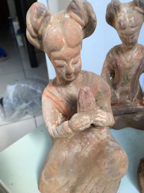 古玩陶瓷【兩晉南北朝】彩繪陶宮廷伎樂俑（博物館級藏品）拍賣，當前價格22600元