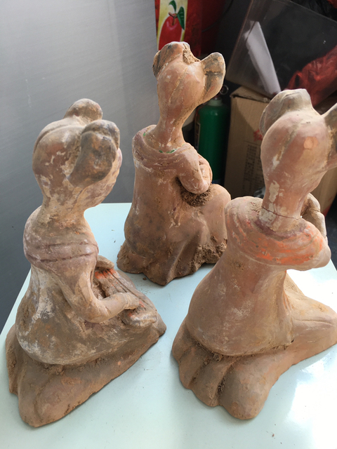 古玩陶瓷【兩晉南北朝】彩繪陶宮廷伎樂俑（博物館級藏品）拍賣，當前價格22600元