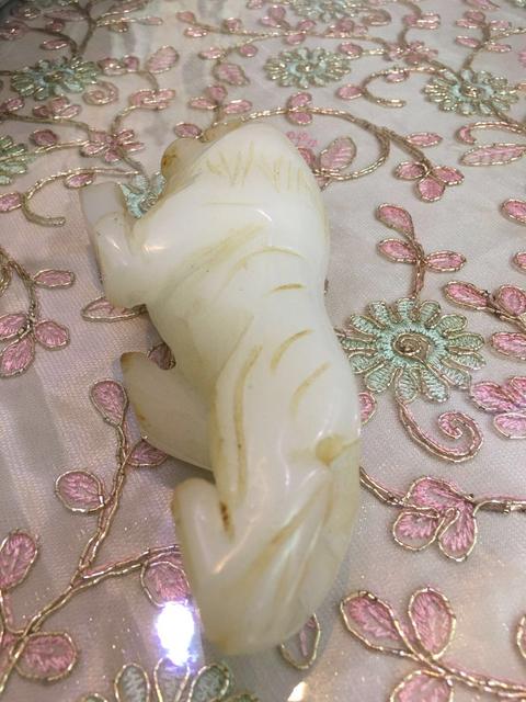 古玩玉器玉虎拍賣，當(dāng)前價(jià)格11000元