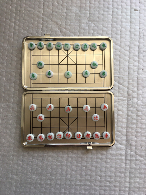 古玩玉器翡翠象棋拍賣，當前價格1550元