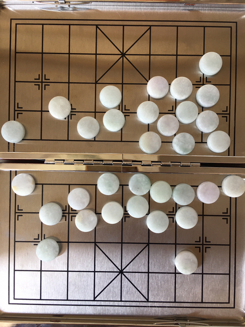 古玩玉器翡翠象棋拍賣，當前價格1550元
