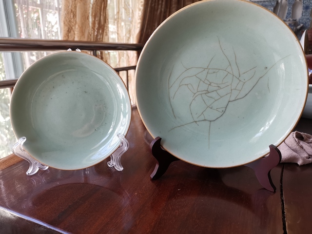 古玩陶瓷清代，豆青釉盤(pán)，一對(duì)拍賣(mài)，當(dāng)前價(jià)格1666元