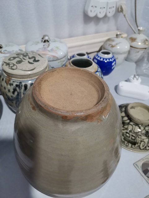 古玩陶瓷明晚清早期龍泉大罐拍賣,當前價格388元