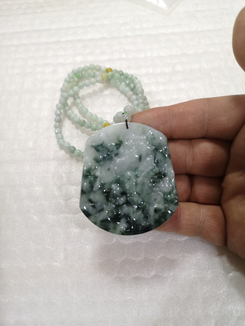 古玩玉器山水牌子拍賣,當前價格680元
