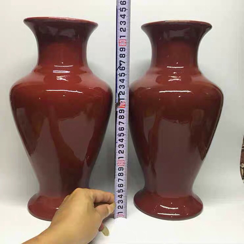 古玩陶瓷紅釉瓶拍賣,當前價格0元