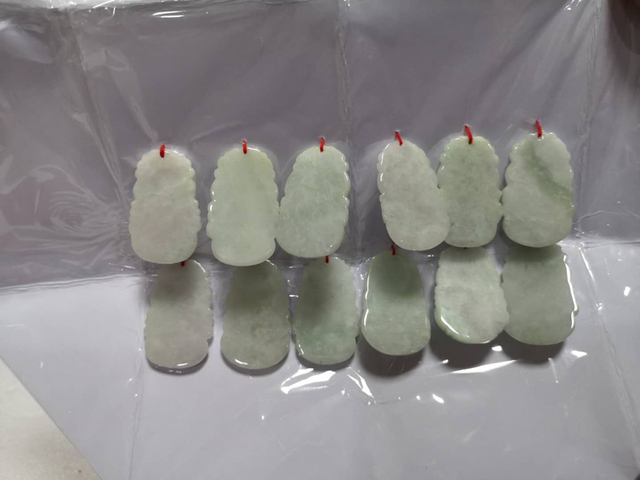 古玩玉器12生肖吊墜拍賣,當前價格680元
