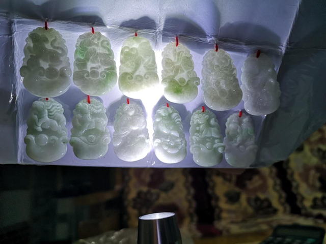 古玩玉器12生肖吊墜拍賣,當前價格680元