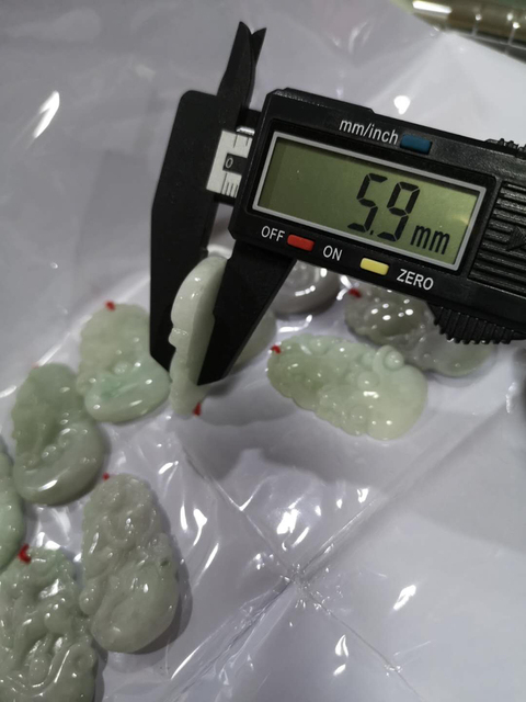 古玩玉器12生肖吊墜拍賣,當前價格680元