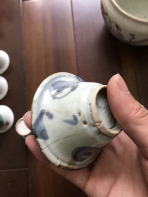 古玩陶瓷1個明代青花杯,4民國馬蹄杯,1個民國粥罐拍賣,當前價格298元