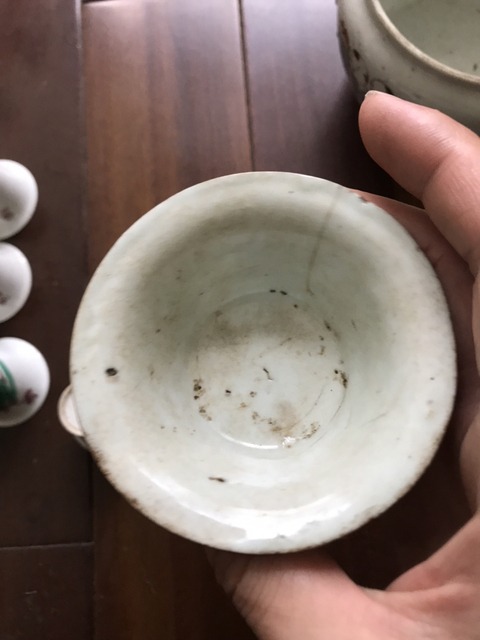 古玩陶瓷1個明代青花杯,4民國馬蹄杯,1個民國粥罐拍賣,當前價格298元