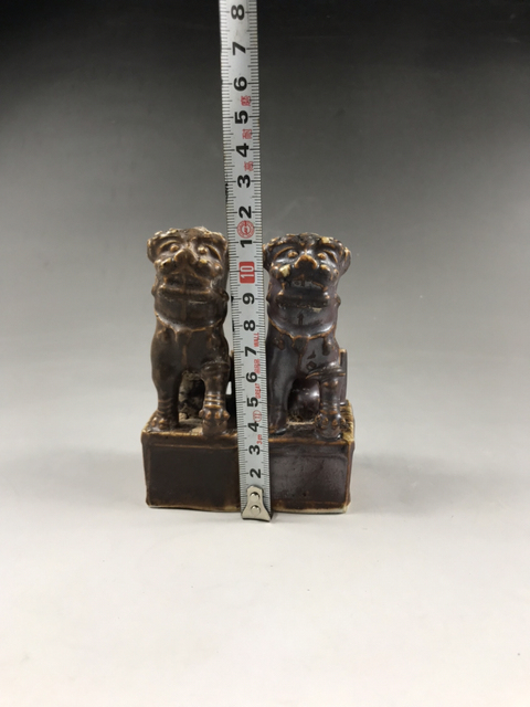 古玩陶瓷醬釉獅子塑像拍賣，當前價格3500元