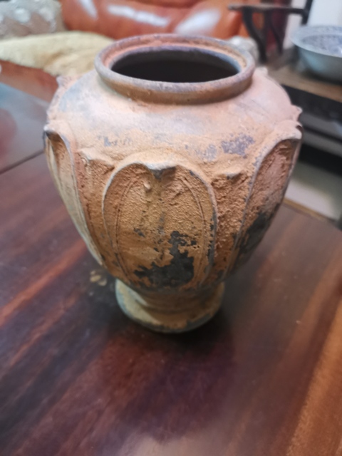 古玩陶瓷宋代，蓮瓣紋罐拍賣，當前價格3500元