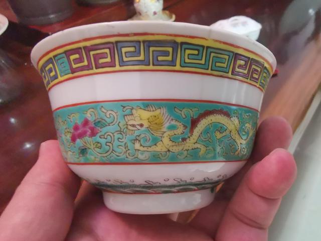 古玩陶瓷龍紋小碗，一對拍賣，當前價格388元