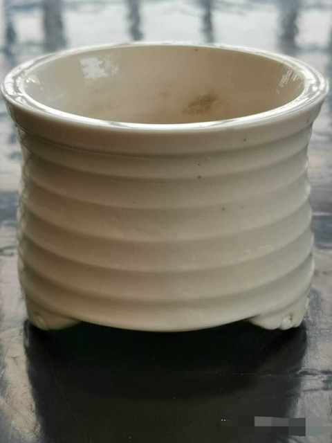 古玩陶瓷三足筒式爐拍賣,當前價格3988元