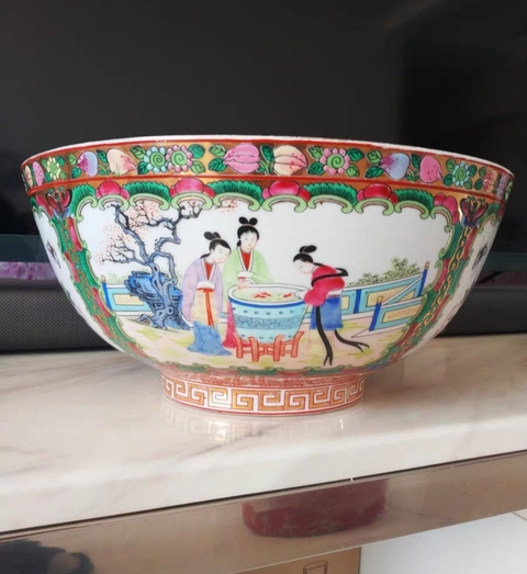 古玩陶瓷(精品)描金開窗人物花鳥廣彩碗拍賣,當前價格2580元