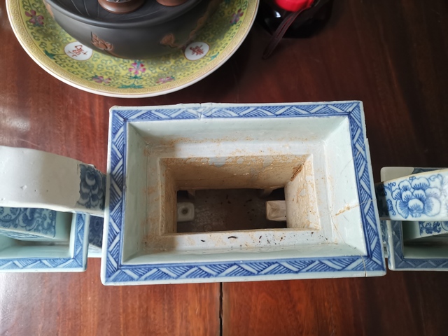 古玩陶瓷青花五供拍賣,當前價格25000元