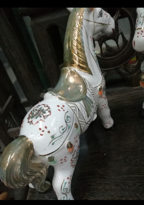 古玩陶瓷彩繪馬拍賣,當前價格1000元
