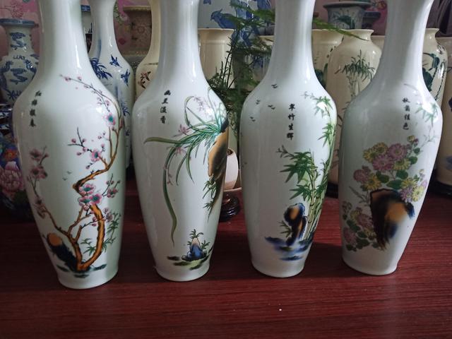 古玩陶瓷梅蘭竹菊拍賣,當前價格236元