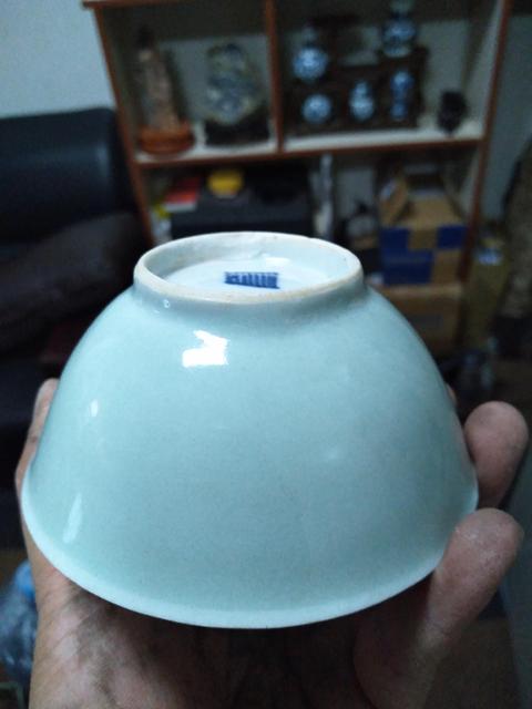 古玩陶瓷《清中期》豆青釉碗拍賣,當前價格680元