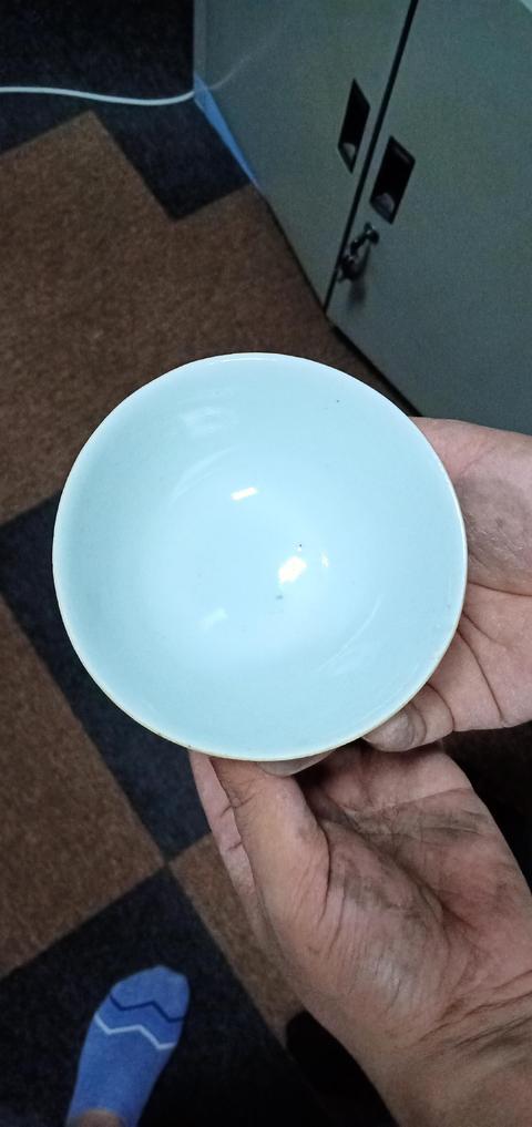 古玩陶瓷《清中期》豆青釉碗拍賣,當前價格680元