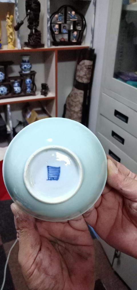 古玩陶瓷《清中期》豆青釉碗拍賣,當前價格680元