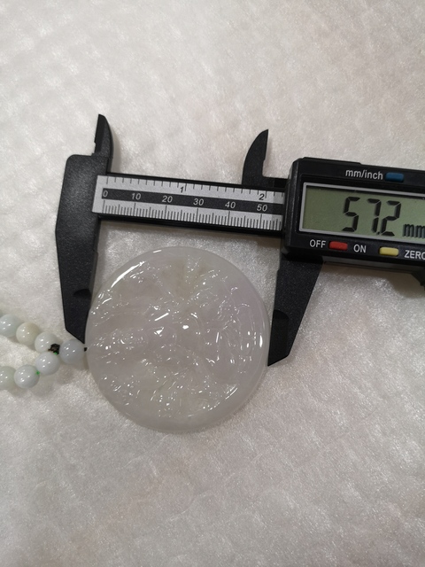 古玩玉器千手觀音圓牌拍賣,當前價格858元