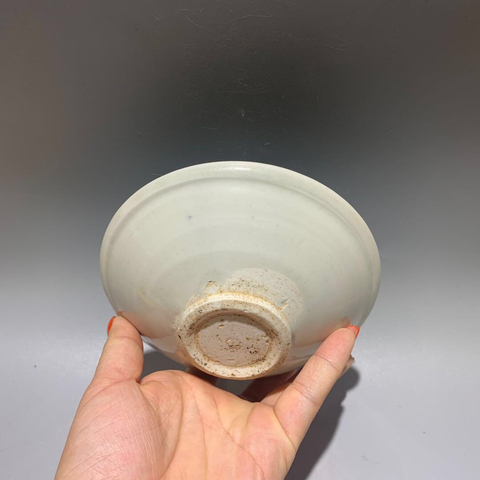 古玩陶瓷白釉碗拍賣，當(dāng)前價(jià)格8888元