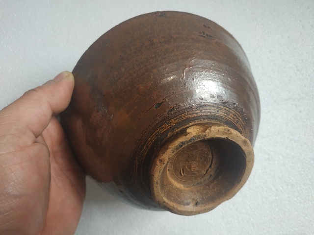 古玩陶瓷清代磁州窯醬釉碗拍賣,當前價格199元