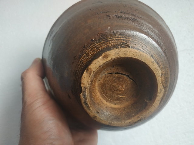 古玩陶瓷清代磁州窯醬釉碗拍賣,當前價格199元