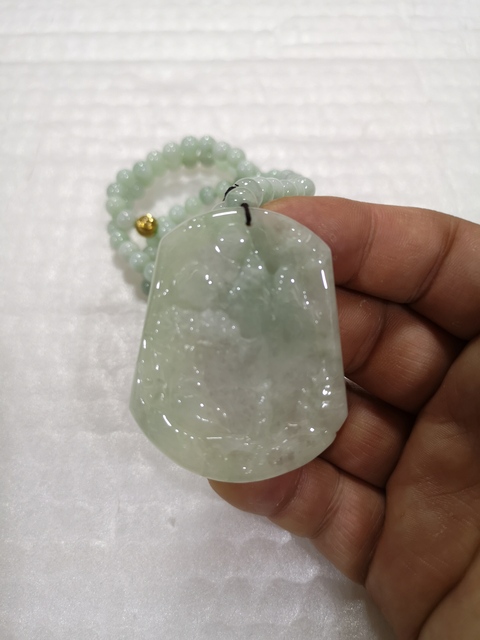 古玩玉器山水牌子拍賣,當前價格680元
