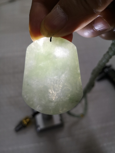 古玩玉器山水牌子拍賣,當前價格680元