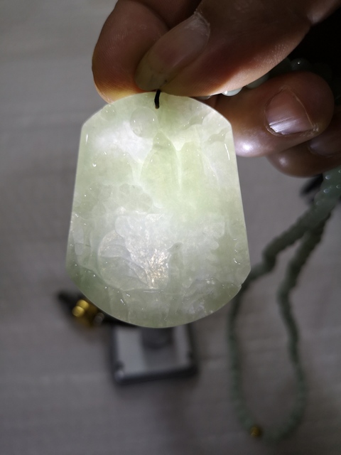 古玩玉器山水牌子拍賣,當前價格680元