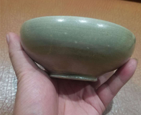 古玩陶瓷《唐五代》越窯洗拍賣，當(dāng)前價(jià)格18888元