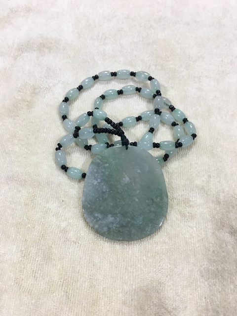 古玩玉器山水牌子拍賣,當前價格580元