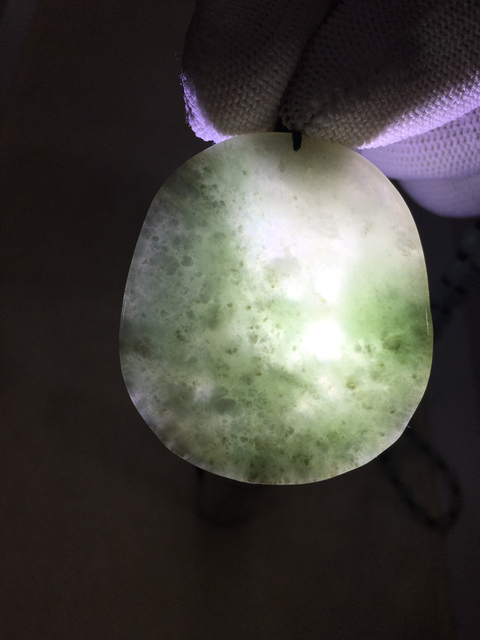 古玩玉器山水牌子拍賣,當前價格580元