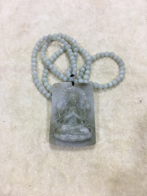 古玩玉器觀音拍賣,當(dāng)前價(jià)格450元