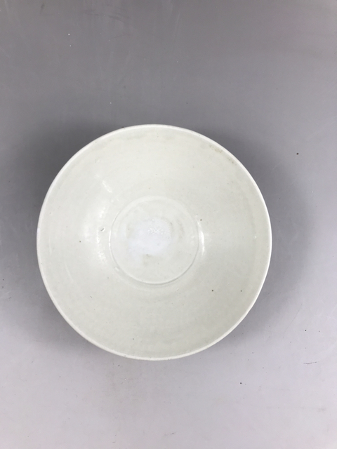 古玩陶瓷五代邢白厚唇大碗拍賣，當前價格6800元